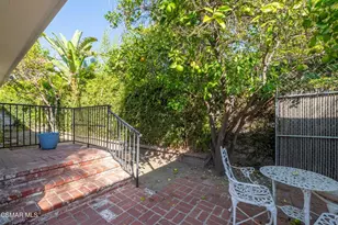10129 Sarah St, Toluca Lake, CA 91602 - Photo 47