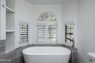 10129 Sarah St, Toluca Lake, CA 91602 - Photo 37