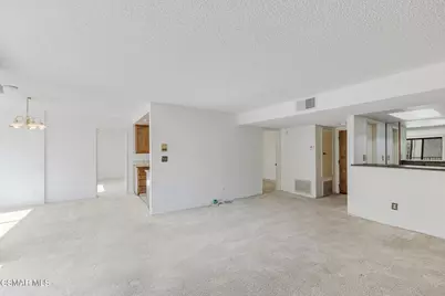 9960 Owensmouth Avenue #7, Chatsworth, CA 91311 - Photo 7
