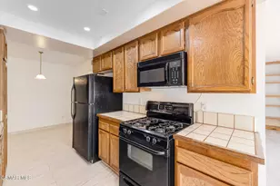 9960 Owensmouth Ave, Chatsworth, CA 91311 - Photo 15