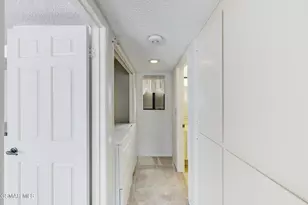 9960 Owensmouth Ave, Chatsworth, CA 91311 - Photo 25