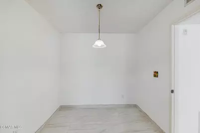 9960 Owensmouth Avenue #7, Chatsworth, CA 91311 - Photo 17