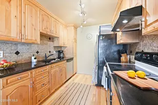 1402 Ramona Dr, Thousand Oaks, CA 91320 - Photo 9