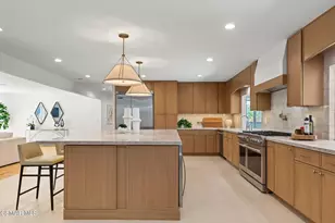 5215 Del Moreno Dr, Woodland Hills, CA 91364 - Photo 45
