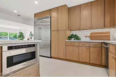 5215 Del Moreno Drive, Woodland Hills, CA 91364 - Photo 23
