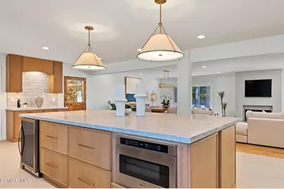 5215 Del Moreno Drive, Woodland Hills, CA 91364 - Photo 25