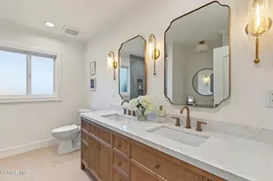 5215 Del Moreno Dr, Woodland Hills, CA 91364 - Photo 49