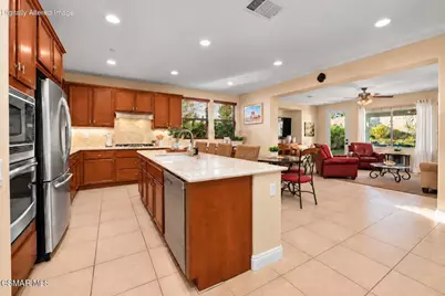 13885 Swift Run Street, Moorpark, CA 93021 - Photo 11