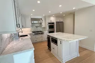 3273 Heatherglow St, Thousand Oaks, CA 91360 - Photo 3