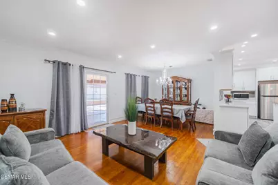 20342 Hartland Street, Canoga Park, CA 91306 - Photo 13