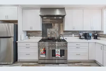 20342 Hartland Street, Canoga Park, CA 91306 - Photo 11