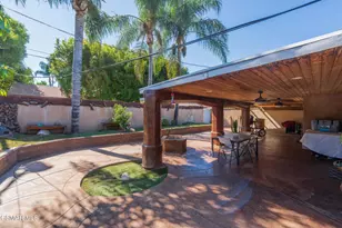 20342 Hartland St, Canoga Park, CA 91306 - Photo 21