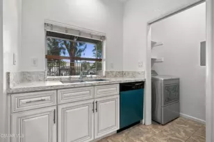 688 Indian Oak Ln, Oak Park, CA 91377 - Photo 3