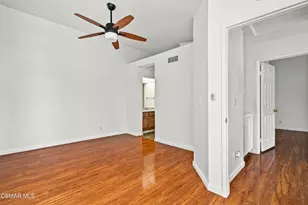 688 Indian Oak Ln, Oak Park, CA 91377 - Photo 11