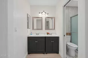 9906 Owensmouth Ave, Chatsworth, CA 91311 - Photo 23