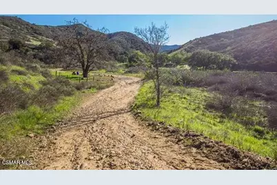 1894 Rambling Road, Simi Valley, CA 93065 - Photo 57