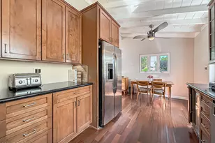 21222 Martinez St, Woodland Hills, CA 91364 - Photo 21