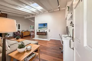 21222 Martinez St, Woodland Hills, CA 91364 - Photo 11