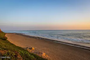 11964 Whalers Ln, Malibu, CA 90265 - Photo 49
