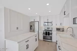 11964 Whalers Ln, Malibu, CA 90265 - Photo 19
