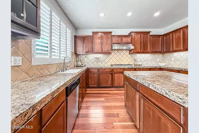 180 Brooks Court, Simi Valley, CA 93065 - Photo 19