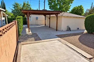 10449 Chandler Blvd, North Hollywood, CA 91601 - Photo 17