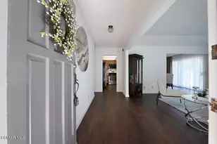 2113 Portola Ln, Westlake Village, CA 91361 - Photo 3