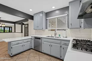 16938 Lassen St, Northridge, CA 91343 - Photo 13