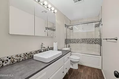 16938 Lassen Street, Northridge, CA 91343 - Photo 15