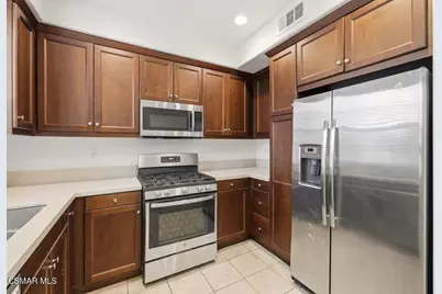 383 Nuez Street, Camarillo, CA 93012 - Photo 11