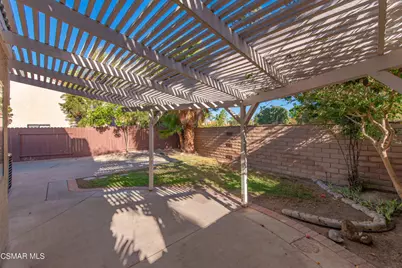 2062 Riverbirch Drive, Simi Valley, CA 93063 - Photo 27