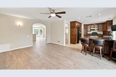 273 Locust Avenue, Oak Park, CA 91377 - Photo 43