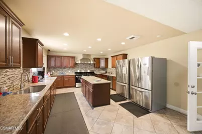 141 La Fortuna, Newbury Park, CA 91320 - Photo 33