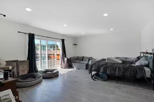 2491 N Castlemont Ct, Simi Valley, CA 93063 - Photo 25