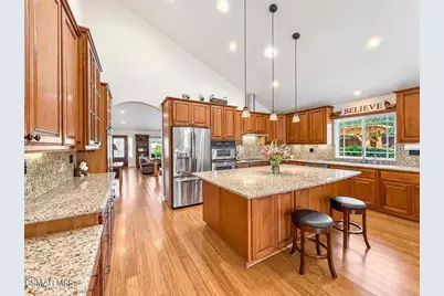 1014 La Grange Avenue, Newbury Park, CA 91320 - Photo 15