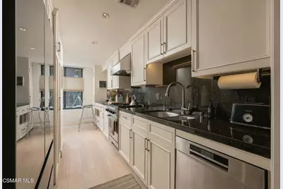 1033 Carol Drive #104, West Hollywood, CA 90069 - Photo 11