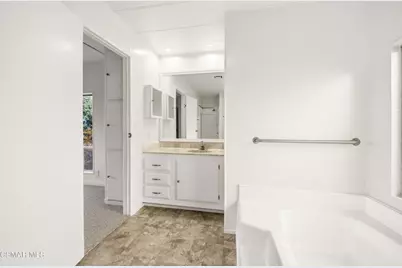 [Address not provided], Newbury Park, CA 91320 - Photo 11