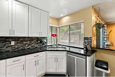5255 Rainwood Street, Simi Valley, CA 93063 - Photo 7