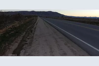 11425 Central Road, Apple Valley, CA 92307 - Photo 9