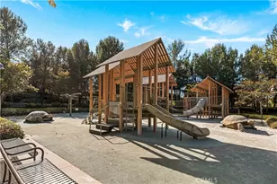 71 Brindisi, Irvine, CA 92618 - Photo 33