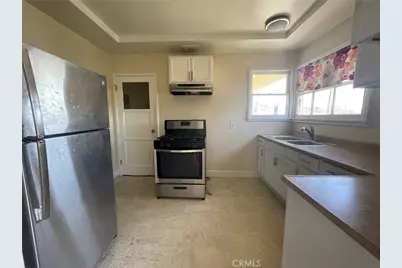 2018 W 39th Street, Los Angeles, CA 90008 - Photo 11