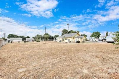 141 S Cypress Avenue, Ontario, CA 91762 - Photo 21