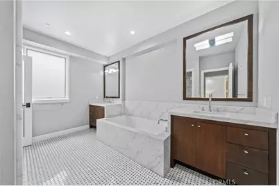 823 S Bundy Drive #110, Los Angeles, CA 90049 - Photo 29