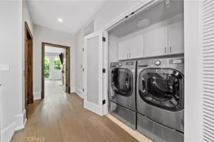 823 S Bundy Dr, Los Angeles, CA 90049 - Photo 41