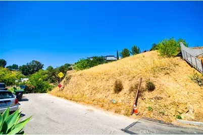 1942 N Phillips Way, Los Angeles, CA 90042 - Photo 13