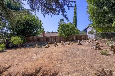 3953 Santa Carlotta, La Crescenta, CA 91214 - Photo 23