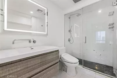 800 W 1st Street #2206, Los Angeles, CA 90012 - Photo 11