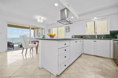 2102 La Canada Crest Drive #B, La Canada Flintridge, CA 91011 - Photo 11