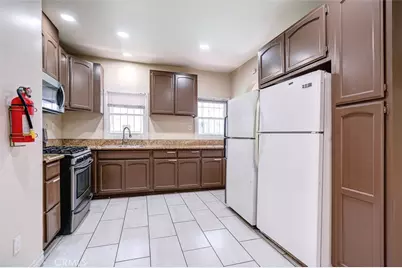 1234 W 37th Drive, Los Angeles, CA 90007 - Photo 13