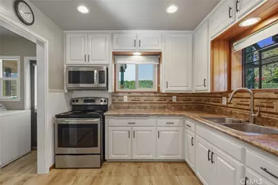 375 N Canyon Boulevard, Monrovia, CA 91016 - Photo 17